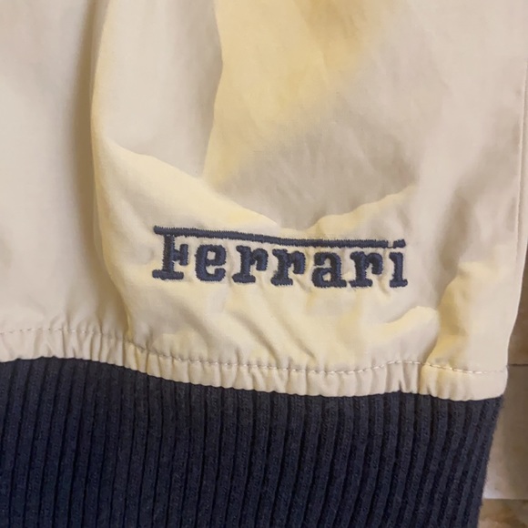 Ferrari Coat / Jacket - Official Brand - great condition - water resistant - 8 - Picture 7 of 7